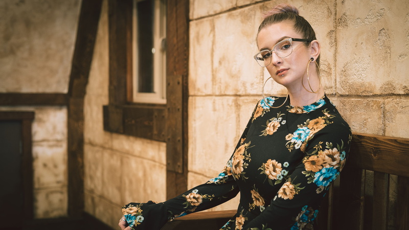 young women, one person, eyeglasses, top, yellow, hairstyle, glasses, neck, fashion, floral pattern, waist up, architecture, 4K, beauty, portrait, adult