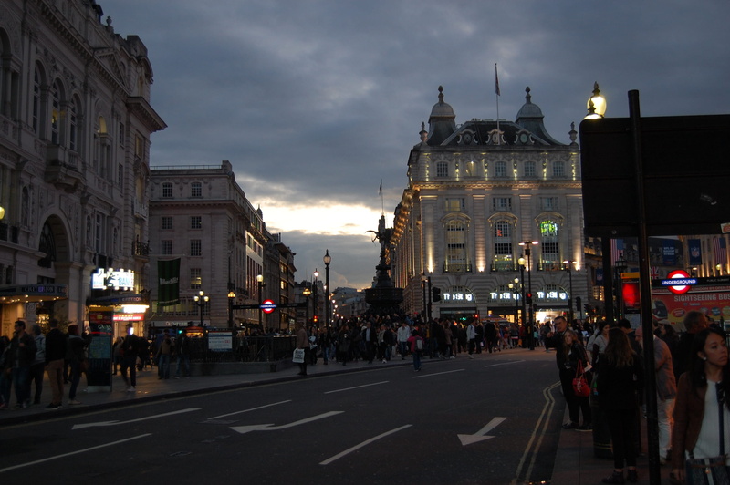 real people, city life, london, adult, piccadilly circus station, city, dusk, city street, road, transportation, building exterior, built structure, architecture