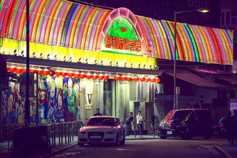 indoors, cars, decoration, vehicle, no people, vehicles, signalise, road, people, modern, multi colored, parked, dark, shopping, design, city, business