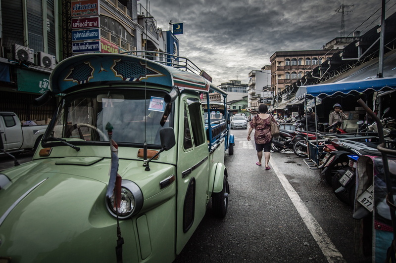 group, police, real people, classic, drive, public, pavement, city life, outdoors, street, road, commerce, building exterior, 5K, woman, traffic, vintage