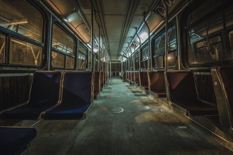 transportation, in a row, public transportation, 5K, empty, shipping container, land vehicle, tour bus, ceiling, rail transportation, terminal, ship, double decker bus