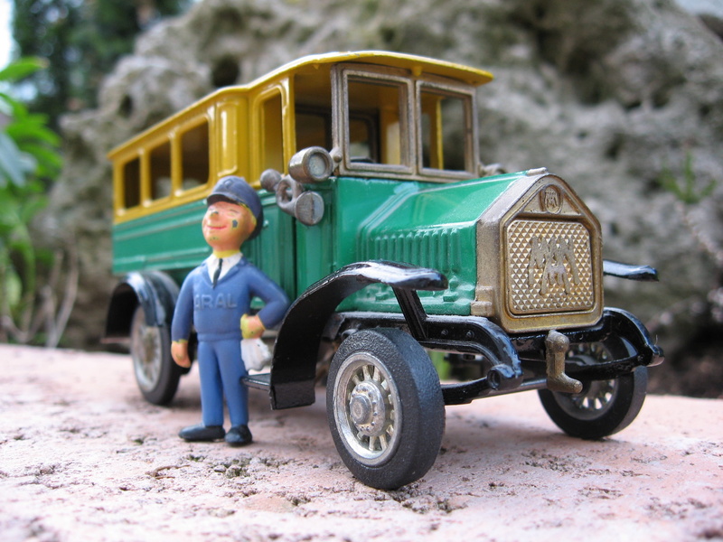 retro, land vehicle, one, collector, vintage, motor vehicle, city, one man only, day, adults only, outdoors, nature, childhood, 2K, car, street, Oldtimer