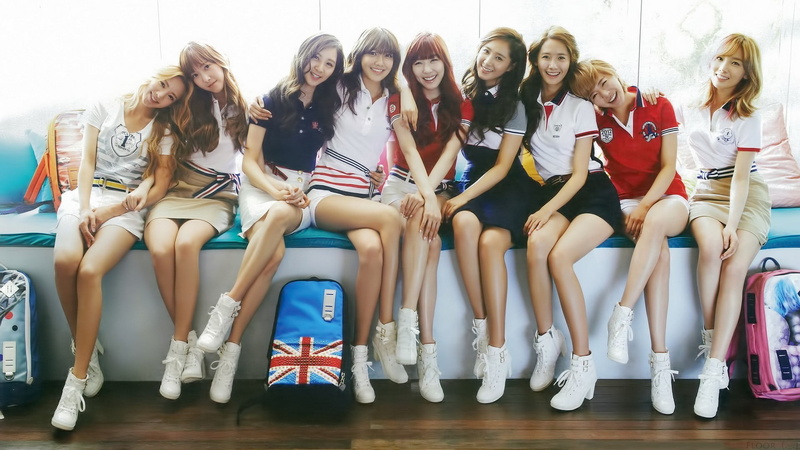 adult, Jessica Jung, side by side, people, real people, group of women, bonding, Lee Soonkyu, Yoona, Sunny, young adult, redhead, beautiful woman, full length
