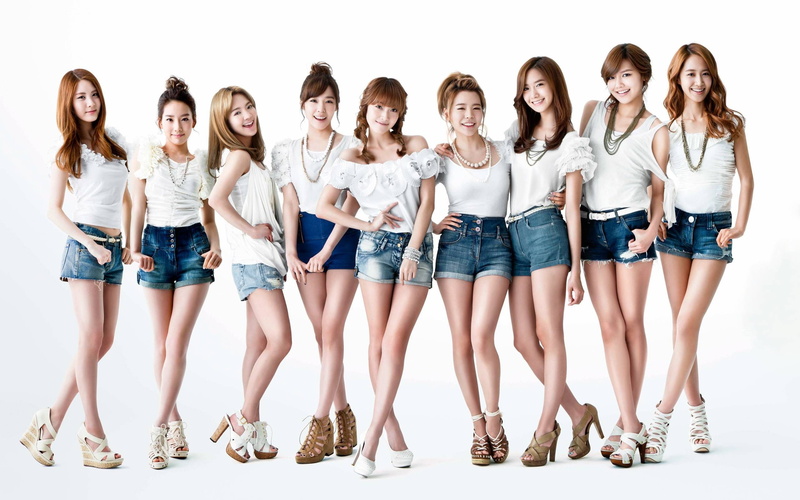 emotion, people, friendship, front view, indoors, portrait, adult, shorts, happiness, cheerful, group of people, looking at camera, beautiful people, young adult