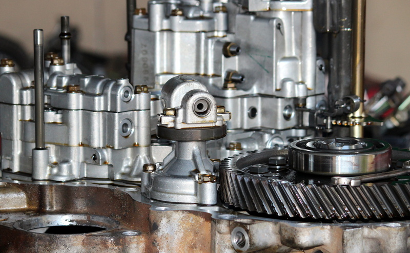dare, no people, gear, machine part, manufacturing, business, group of objects, watch, how works, 4K, cylinder, complexity, metal, replace, transmission