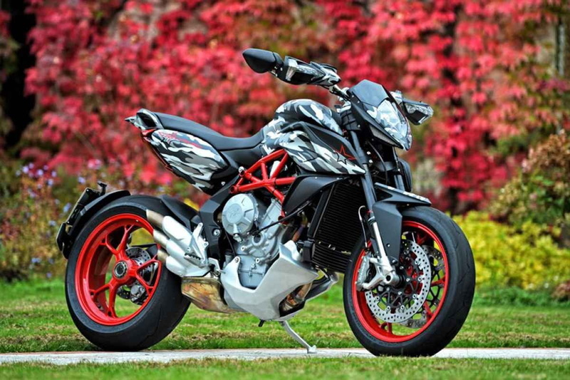 red, tree, change, crash helmet, focus on foreground, people, land vehicle, MV agusta, day, wheel, outdoors, 480P, field, motorcycle, headwear, leaf, transportation