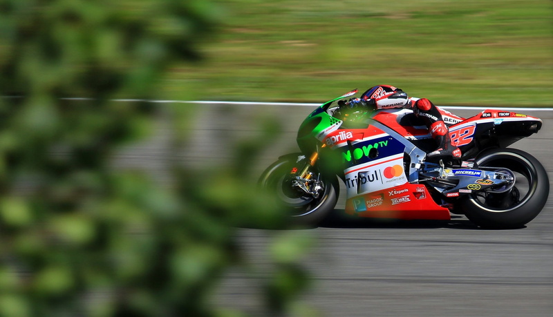 extreme sports, mode of transportation, sports race, headwear, motogp, aprilia, transportation, race track, asphalt, championship, track, gp, grand prix