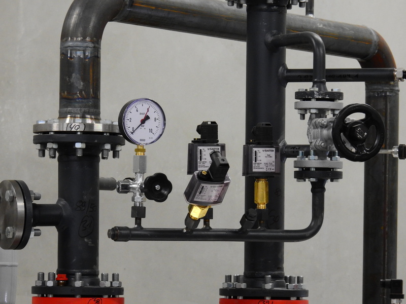 pipe, pipe - tube, control, Technology, no people, machine part, science, gauge, boiler house, valve, meter - instrument of measurement, manufacturing equipment
