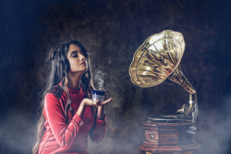 art, young women, wear, instrument, young adult, elegance, beautiful woman, woman, desktop, 4K, long hair, vintage, technology, women, adult, one person