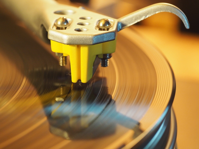 vintage, garrard, plate, analog, single object, rega, grooves, selective focus, hub, needle, sound, tinge, hifi, studio shot, indoors, highend, audio device