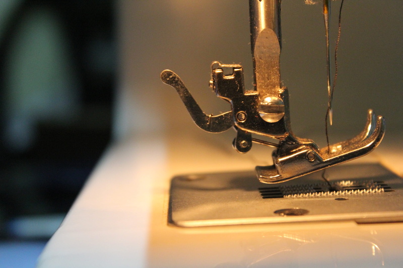 household equipment, old-fashioned, day, antique, business, control, indoors, Needle, clothing, close-up, thread, sew, machine part, equipment, selective focus