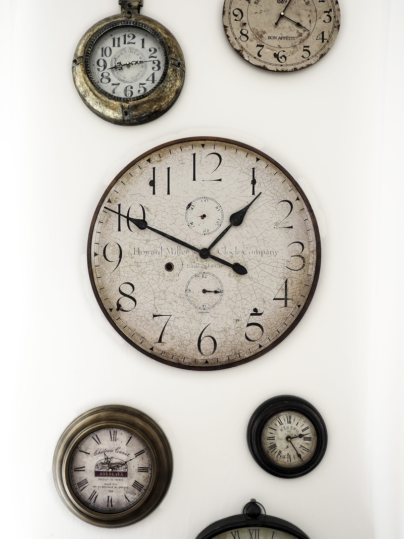analog, checking the time, 5K, antique, close-up, minimalist, time warp, clocks, watch, white, instrument of time, warp, circle, minimalism, clock hand