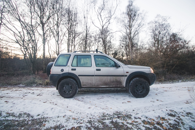 machine, motor vehicle, bare tree, cold temperature, land, 5K, suv, winter, lander, spoke, tree, field, snow, no people, transportation, mode of transportation