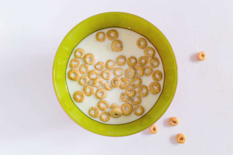 seed, oatmeal, wellbeing, yogurt, large group of objects, no people, morning, green, breakfast cereal, directly above, drink, 4K, white background, milk