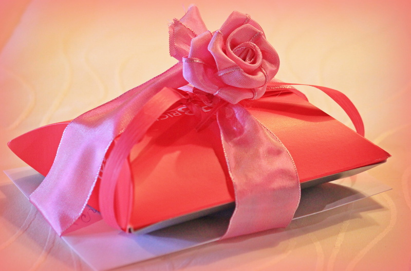 gift, box, emotion, birthday present, wrapping paper, box - container, paper, gift tape, tied bow, packaging, mothers day, give, gift box, wrapped, no people
