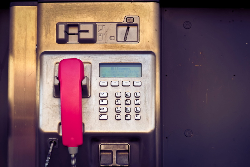 antiquated, telephone house, pay, telekom, unfashionable, listen, telephone receiver, dispensary, old, pay phone, payphone, push button, telephone handset
