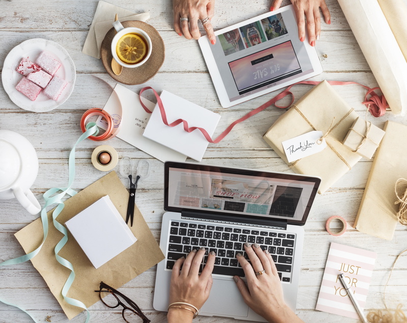 packing, human body part, Decoration, Wrapped, Surprise, wireless technology, using laptop, high angle view, Computers, parcel, technology, gray, communication