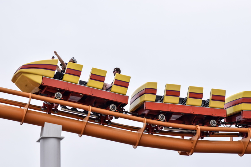 Santa Monica, outdoors, yellow, striped, no people, people, day, arts culture and entertainment, 5K, low angle view, sky, protection, theme park, excitement