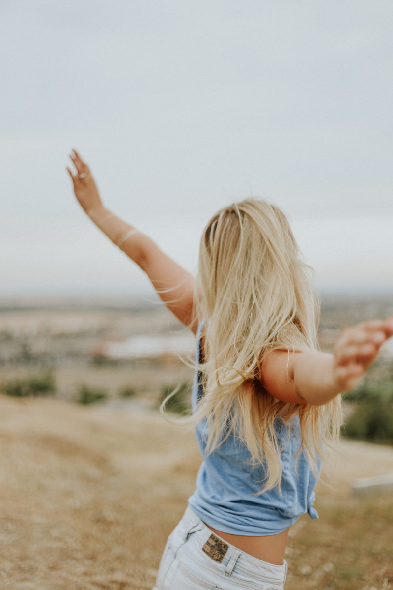 wind, child, adult, hands, 5K, color Image, human arm, person, field, human body part, standing, wearing, focus, relaxation, top, day, nature, females