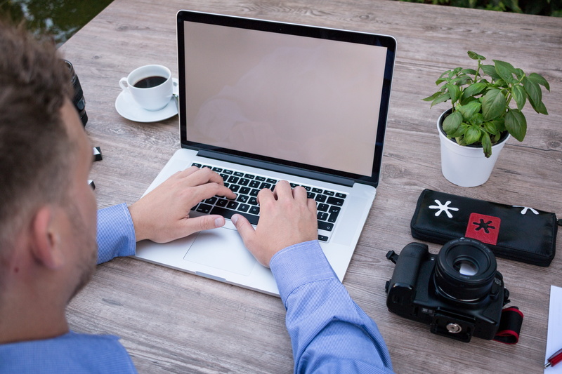 dress, wooden table, macbook, productive, author, designer, clean, money, green, restaurant, young, caucasian Ethnicity, designers, photographer, shirt