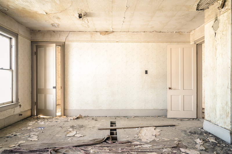 desolate, old, home improvement, forsaken, decayed, home interior, wall - building feature, built structure, abandoned, decay, disrepair, dilapidated, empty