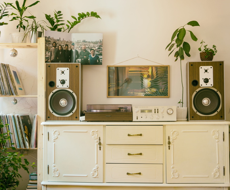 day, interior design, retro styled, houseplants, furniture, vinyl, radio, music, 4K, nature, retro, table, frame, sound, picture, cabinet, indoors, potted plant