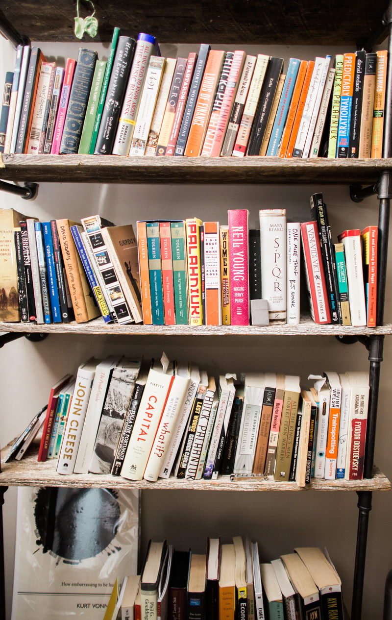 indoors, 5K, assorted, publication, bookcase, antique, textbook, library, story, education, studying, in a row, country, home, bookstore, cabin, bookshelf