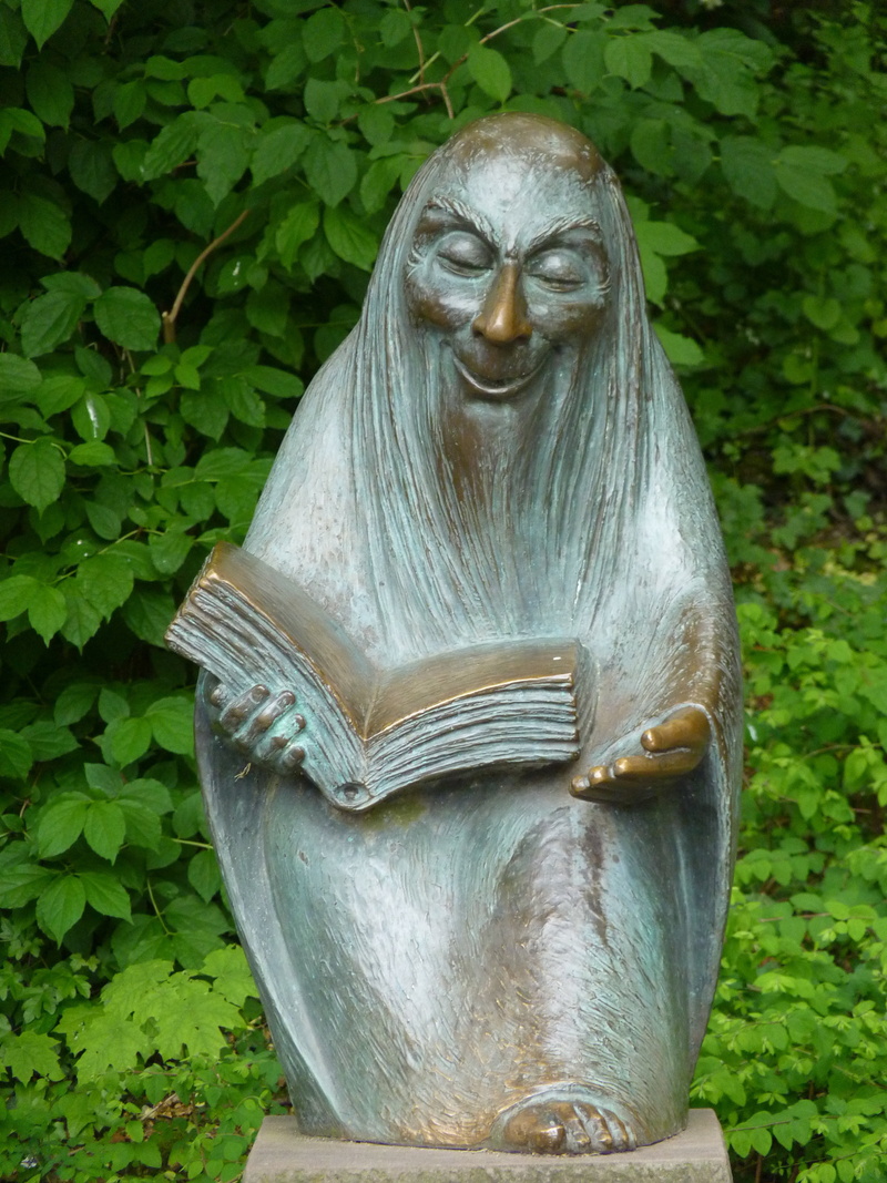 close-up, book, outdoors, verdigris, metal, fairy tales, tell, park, storytellers, figure, bronze, park - man made space, creativity, gray, reading, art and craft