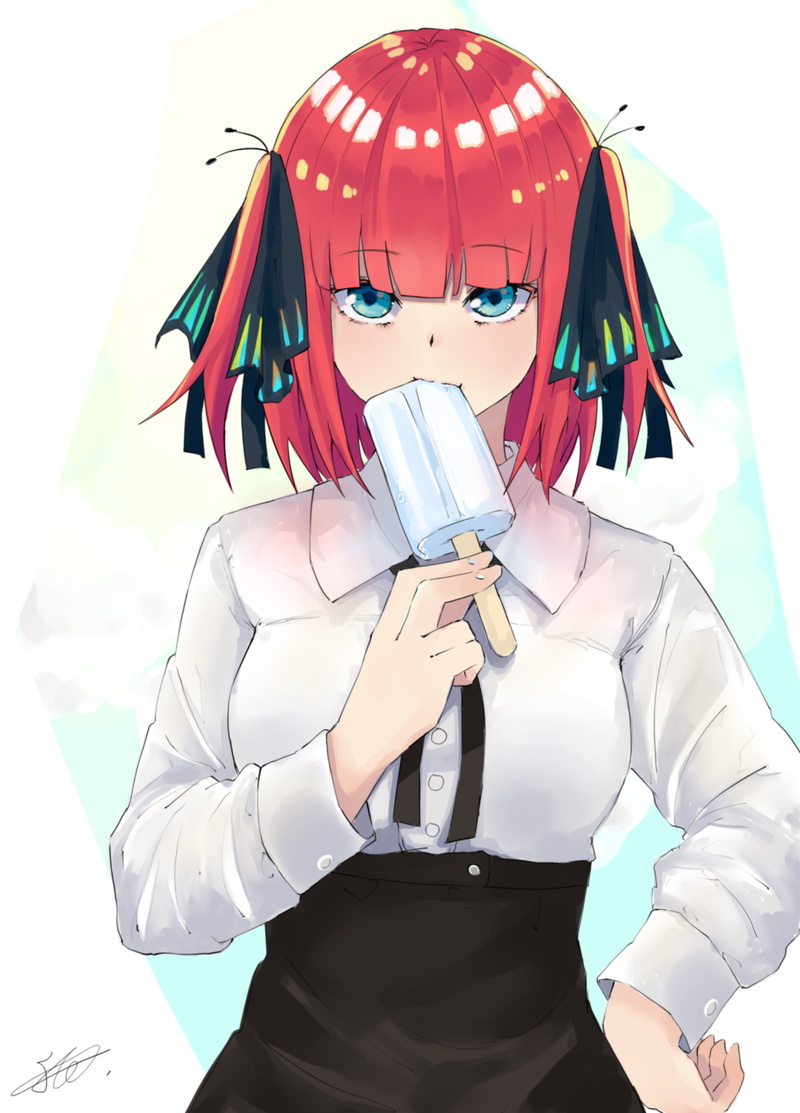 simple background, redhead, short hair, blue eyes, 5-toubun no Hanayome, 2K, ribbon, white t-shirt, Nakano, anime girls, Nino
