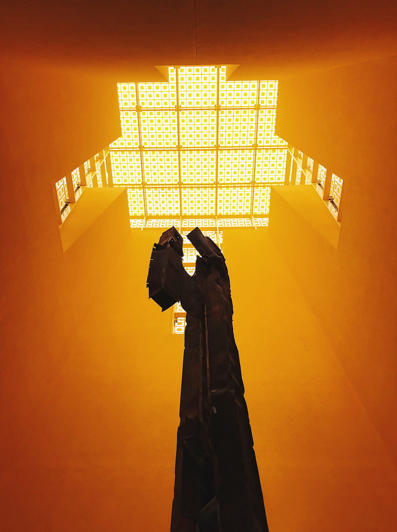  united states, standing, sculpture, illuminated, three quarter length, protection, umbrella, arms raised, architecture, human arm