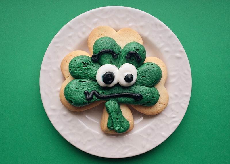 still life, temptation, ready-to-eat, food and drink, sweet food, clover, baked, representation, art and craft, saint patricks day, indulgence, plate, indoors