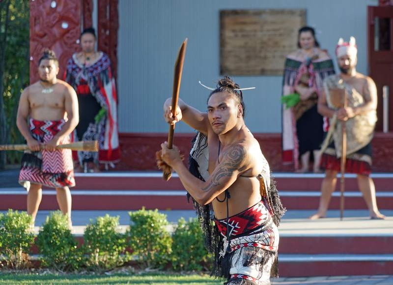 looking at camera, women, group of people, front view, real people, native american, maori, three quarter length, waitangi, young women, standing, rotorua
