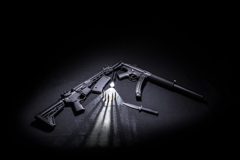 copy space, rifles, single object, flashlight, protection, smg, besides, tactical, tactical weapons, large group of objects, studio shot, technology, weapons