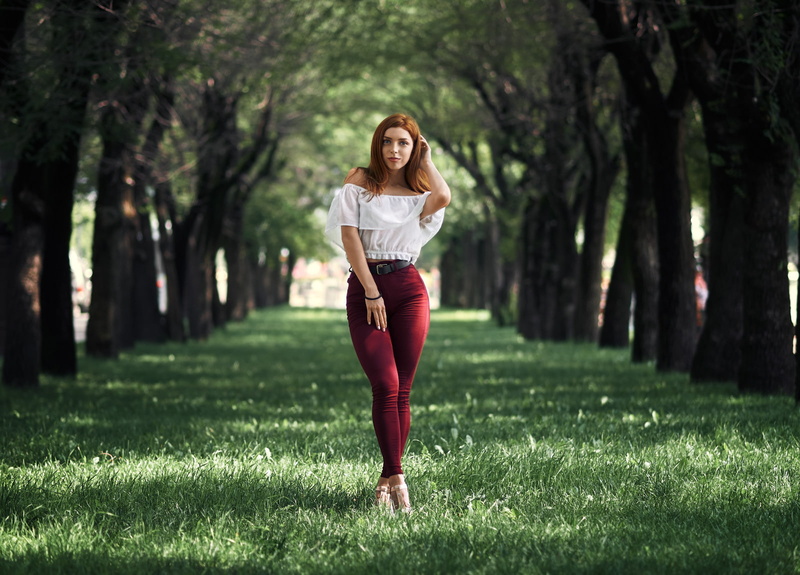 women, plant, hair, model, 720P, touching hair, trees, depth of field, fashion, one person, beauty, lifestyles, women outdoors, hairstyle, land, young adult