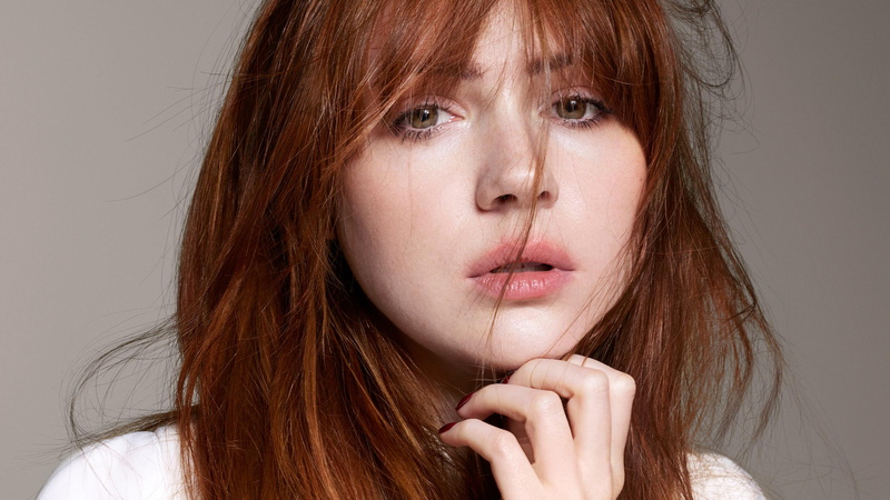 celebrities, young adult, beauty, hairstyle, body part, brown hair, portrait, headshot, women, adult, closeup, redhead, dyed red hair, studio shot, hair