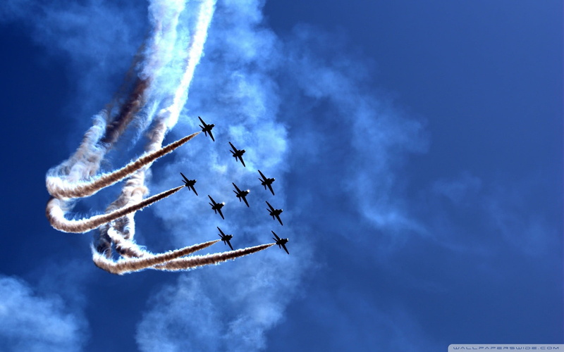 contrails, aerobatics, air vehicle, smoke - physical structure, people, on the move, teamwork, vapor trail, airshow, plane, flying, sky, blue, nature, military aircraft