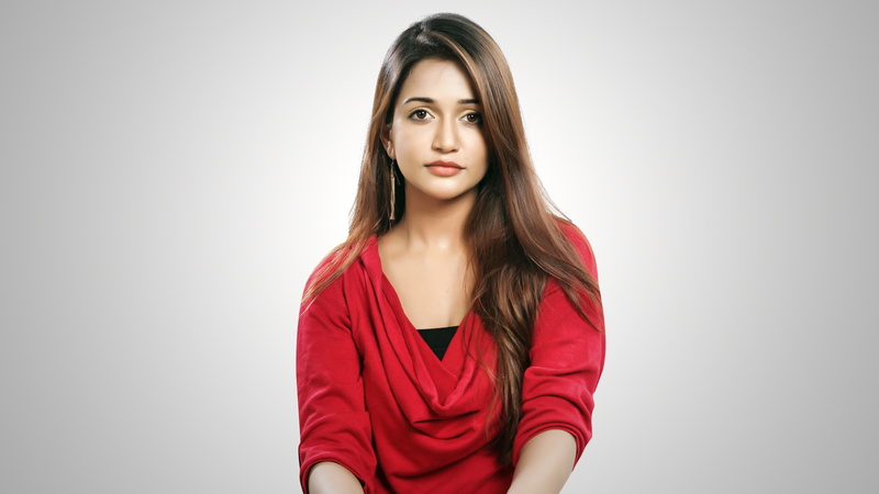 looking at camera, portrait, indoors, studio shot, red, one person, maroon, gray background, hairstyle, hair, gray, young women, women, beauty, copy space