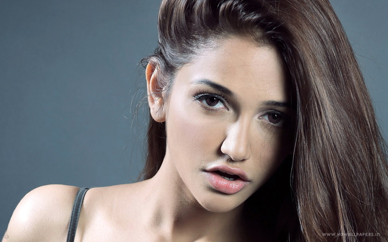 strap, celebrities, 1080P, top, soti, women, hd, s, black, spaghetti, anaika
