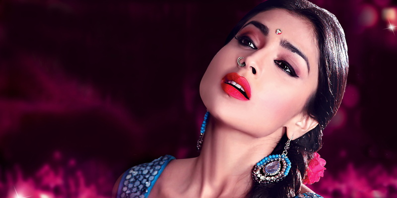 young adult, beautiful woman, nightlife, women, young women, mouth open, fashion, beautiful people, Heroine, 4K, adult, necklace, jewelry, Shriya Saran