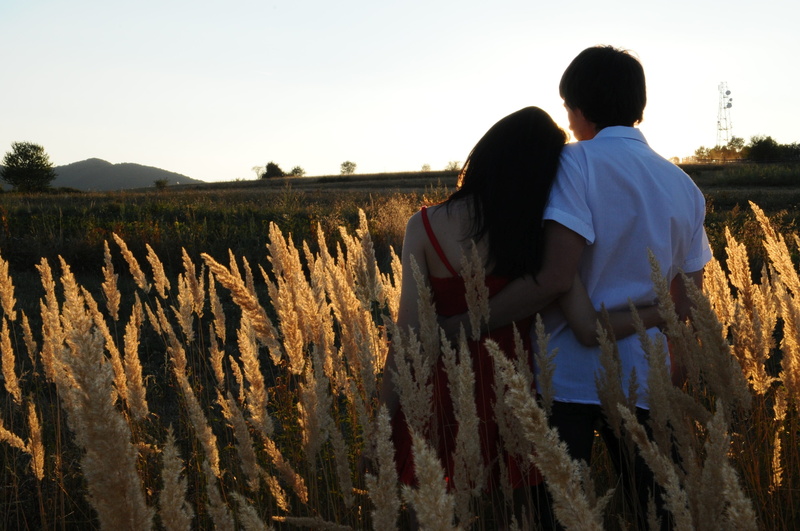 plant, together, people, spaghetti, happy couples, beside, leisure activity, romantic, field, happiness, strap, couple in love, standing, photo, female