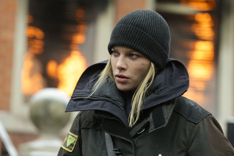 pose, Lauren German, 2K, Chicago Fire, look, the series, Leslie Shay
