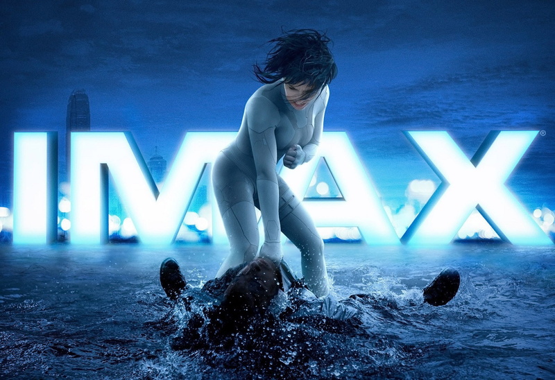 1080P, fight, oppai, Imax, city, mecha, Ghost In The Shell, brunette, suit, gun, pistol, Major, man, cinema, movie, weapon, pose, film, Scarlett Johansson