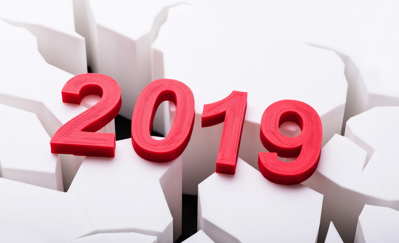 white, 2019 (Year), red, numbers, 2K