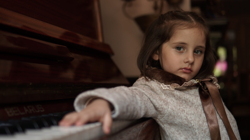 offspring, music, joy, happiness, looking, person, girls, females, 5K, child, happy, playing, cute, woman, hairstyle, childhood, children, together, musical equipment