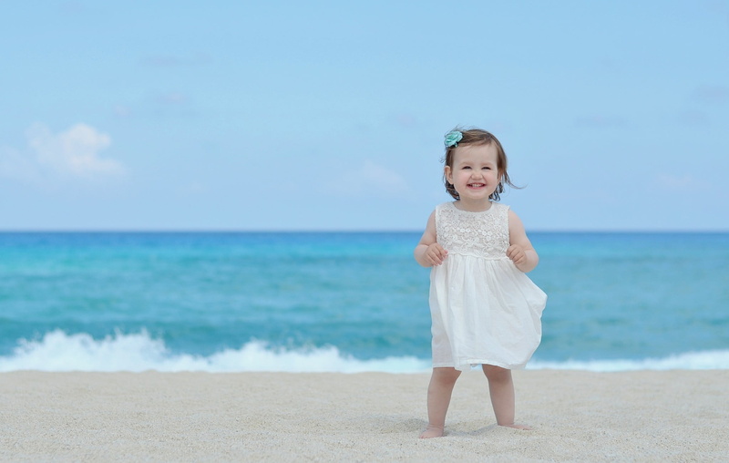 dress, girls, enjoyment, family, fullscreen, sand, smiling, leisure activity, background, full screen, summer, caucasian Ethnicity, wave, full length, joy