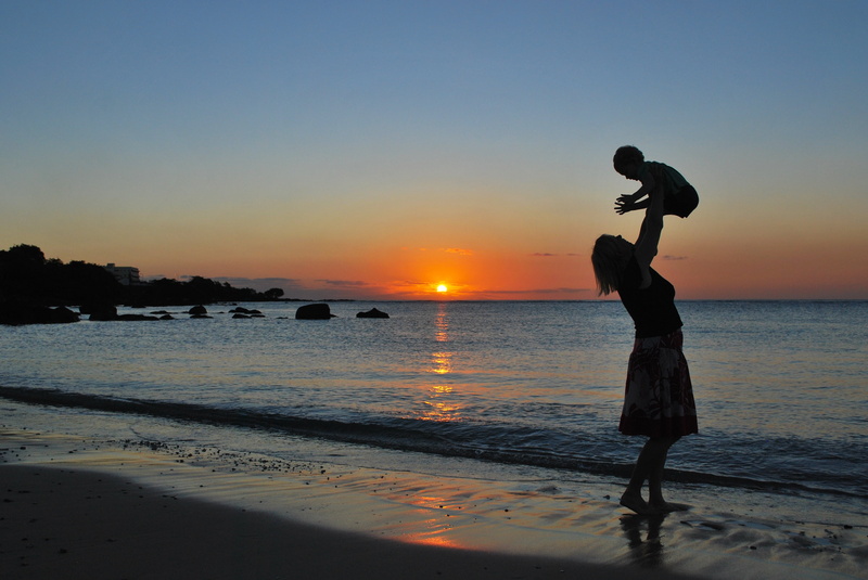 happiness, joyful, water, near, parent, sea, silhouette, playing, people, real people, sun, adult, happy, together, orange color, son, seashore, outdoors