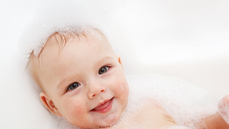 home, one Person, cute, happiness, smiling, newborn, cheerful, lifestyles, fun, hygiene, close-up, clean, soap sud, water, domestic Bathroom, people, 1080P