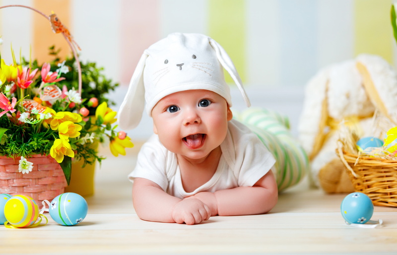Easter, look, child, hat, Eggs, baby, basket, spring, Holidays, 8K, flowers, Infants