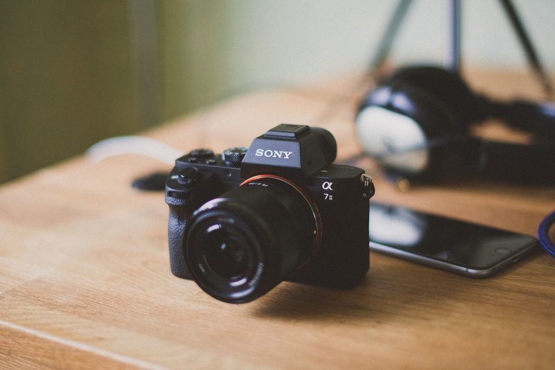 dslr, lens - Optical Instrument, photographer, table, black, antique, photographic Equipment, technology, communication, shutter, sLR Camera, indoors, 4K