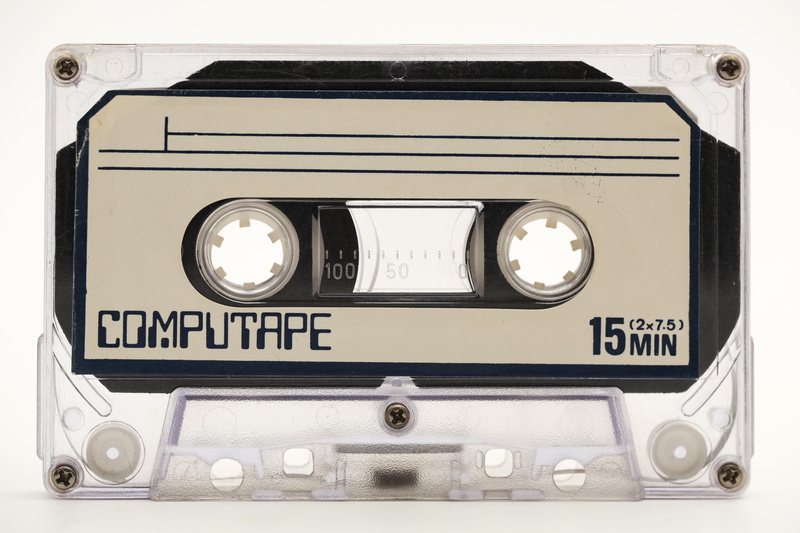 metal, radio, text, single object, audio, data, number, digital, music, close-up, cassette, 5K, disk, machinery, nostalgia, communication, no people, vintage